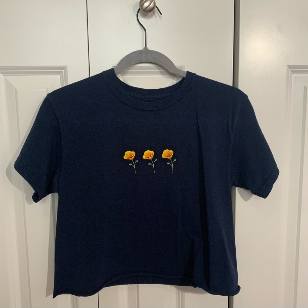 Brandy Melville John Galt Cropped Baby Tee